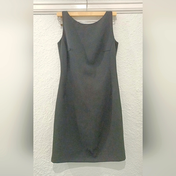Picnic Dresses & Skirts - Vintage little black dress | read description | size 8